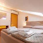 Padovan Apartment Banjol